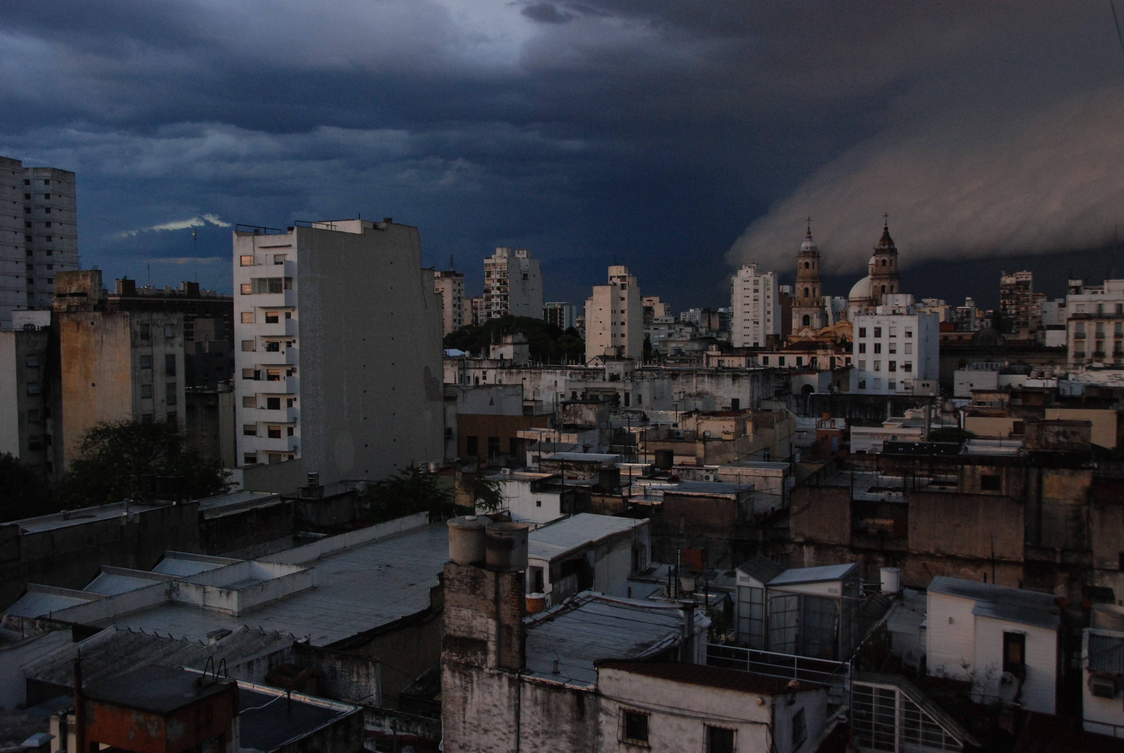 Tormenta Buenos Aires Aquí me Quedo